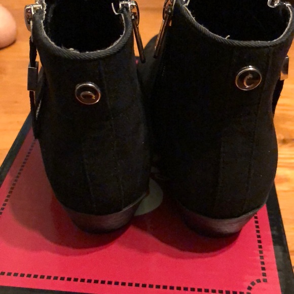 Girls booties - Picture 3 of 3